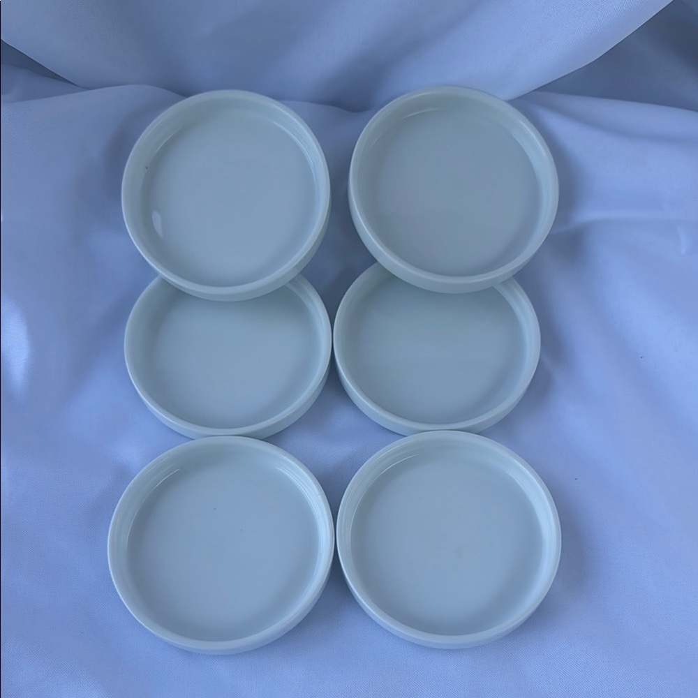 XCELL Set of Six White Ceramic Sushi Soy Sauce Ramekins Plates